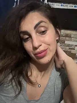 EmaSkyes online show from October 17, 6:33 pm