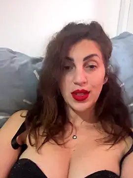 EmaSkyes online show from November 7, 7:47 am