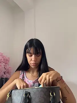 -Naomyy- online show from February 2, 4:39 pm