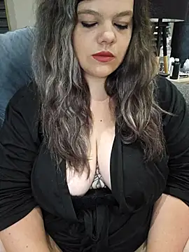 CheekyCurvesSA online show from January 11, 4:45 pm