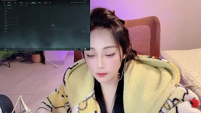 Daisy-77 online show from April 18, 1:57 pm