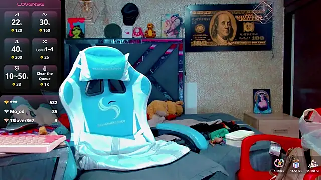 Perla Hotcortes online show from October 5, 5:40 pm