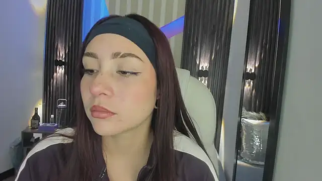 emily layton online show from January 19, 2:35 pm