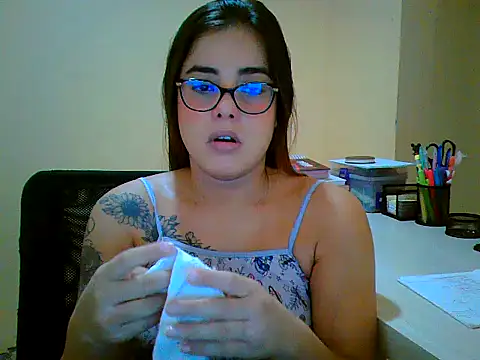 maliamiller online show from March 23, 12:00 pm