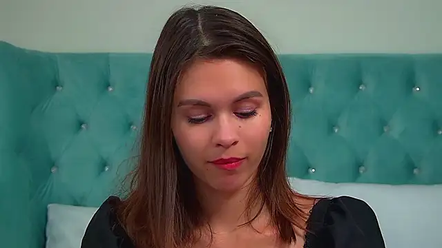 PollyLanders online show from March 3, 7:36 am