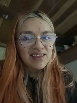 SophiaWeestt99 online show from October 16, 3:42 am