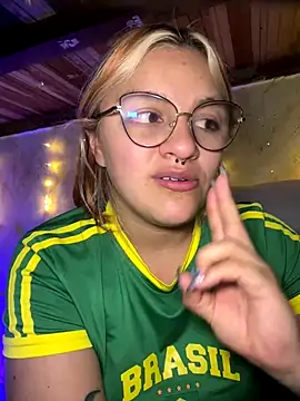 SophiaWeestt99 online show from September 12, 3:29 am