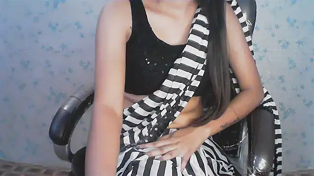 collage hoty online show from June 10, 5:17 am