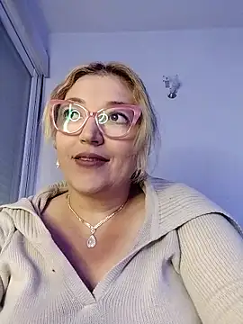 Naty Mature  online show from October 29, 5:15 pm