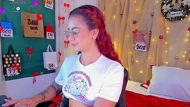 Sophiee Hill online show from November 29, 10:14 pm