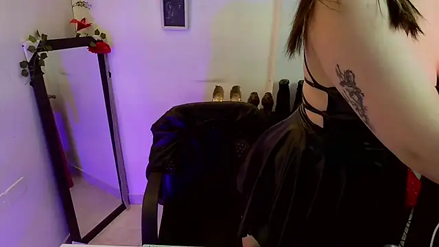 sapphire lilac online show from October 14, 3:53 am