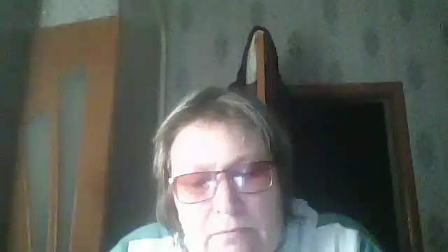 MelanieCold467 online show from November 27, 2:42 pm