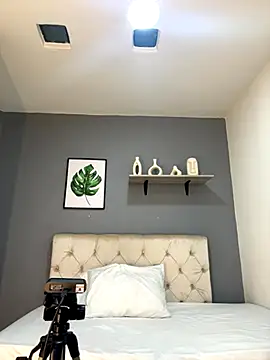 Soe Lara online show from November 17, 11:33 am