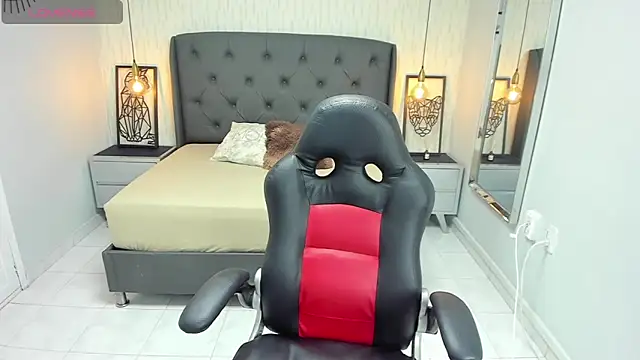 SHARONBLAKE2 online show from September 18, 1:09 pm