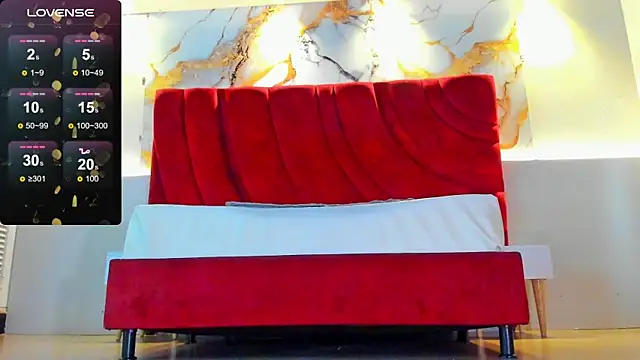 MAISE HILL1 online show from October 21, 1:37 pm