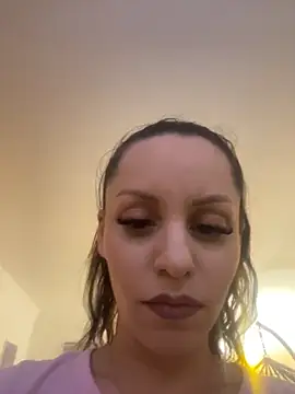 Chiara0102 online show from May 30, 10:05 pm