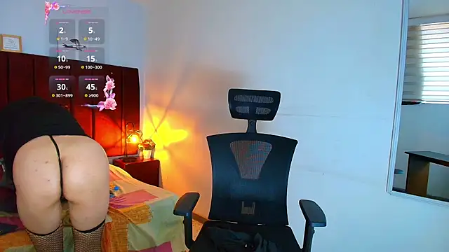 Zuzana21 online show from September 25, 1:10 pm