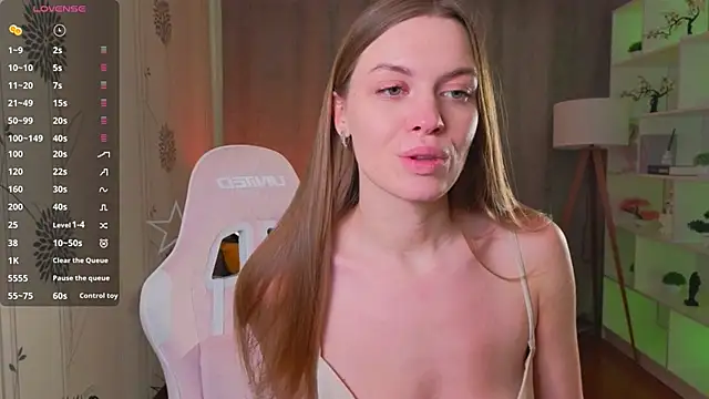 Lovella Lips online show from March 15, 12:51 pm