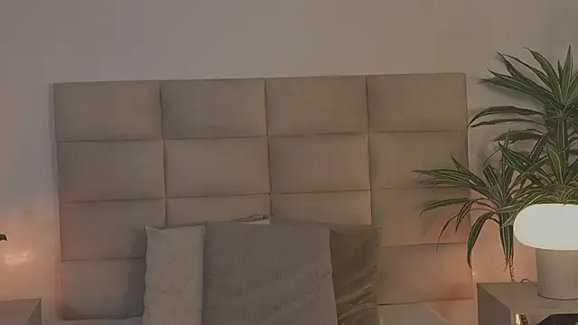 emma brooks1 online show from February 21, 7:58 pm