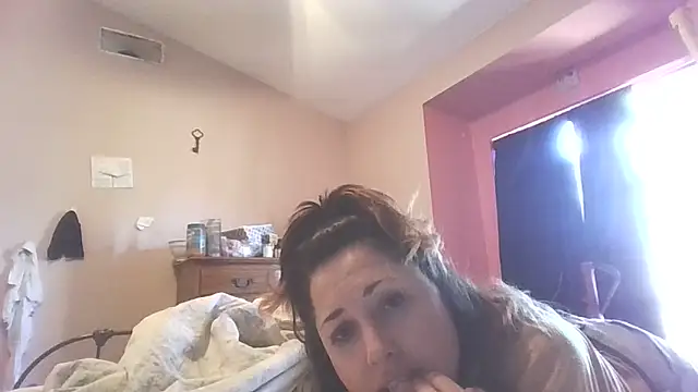 JessicaRJudd online show from April 17, 10:23 pm