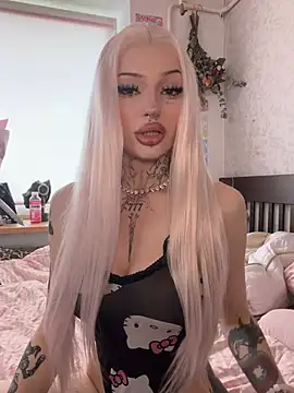 madelinexx online show from June 8, 10:05 am