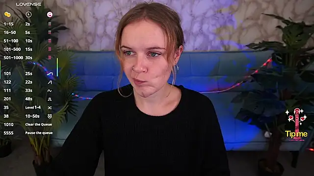 MaribelRiverr  online show from October 11, 5:45 am