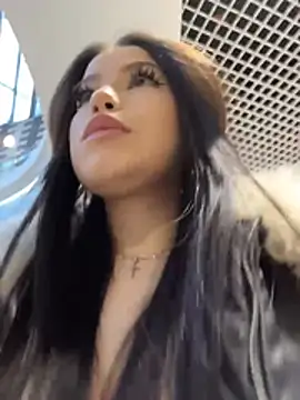 Chloe  Moon online show from February 8, 2:10 pm