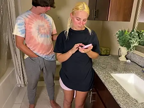 girlfriendmissy online show from April 8, 11:18 pm