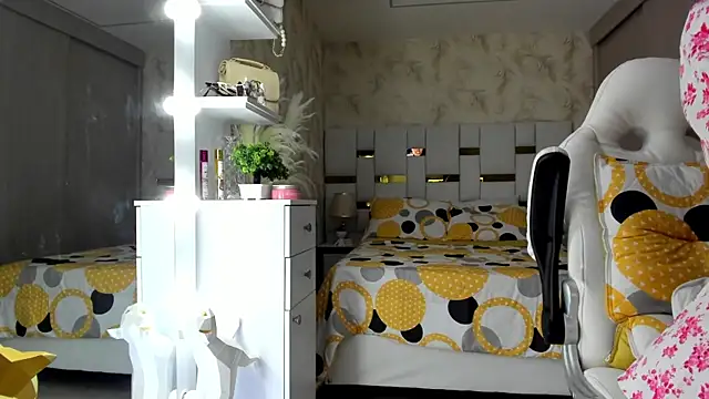 cherryfox88 online show from September 16, 1:02 am