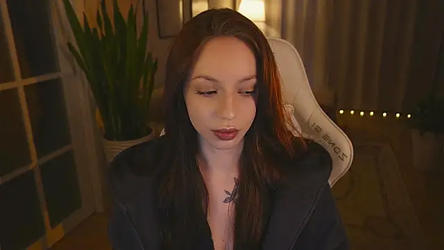 wowmolly online show from October 13, 12:19 pm