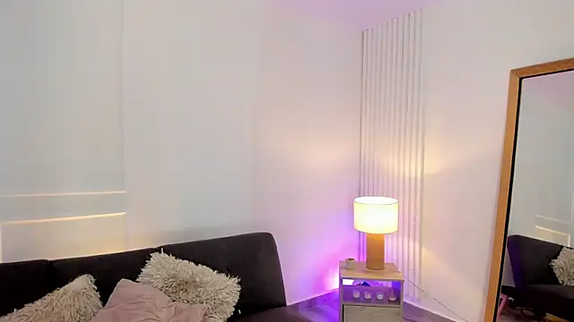 viooletaa online show from January 15, 7:42 pm