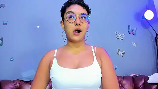 Kaira mosse online show from December 16, 11:49 am