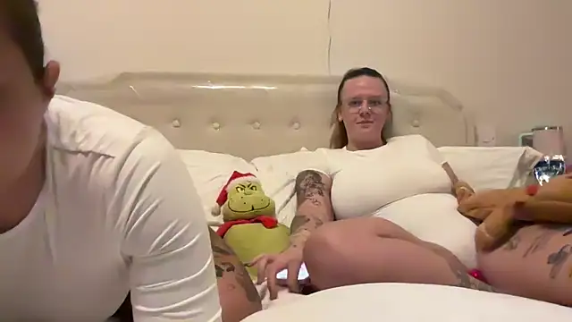 Sexyyduoxx online show from October 23, 6:47 pm