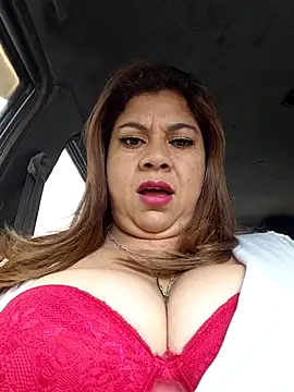 Laura-Hernandez online show from February 15, 3:00 pm