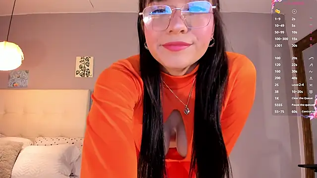 Maia W10 online show from June 2, 12:28 pm
