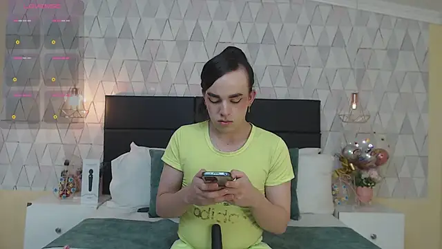 JustinePerry online show from September 18, 4:00 am