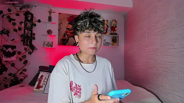 ZuryRamirez  online show from October 26, 9:43 pm