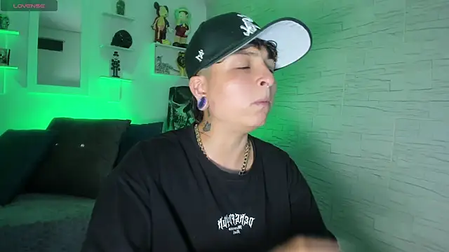 ZuryRamirez  online show from October 11, 9:17 pm