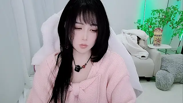 Vaness-a online show from February 7, 2:10 pm