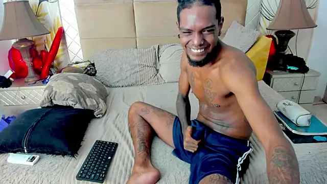 bigblackhotx1 online show from October 11, 12:19 pm