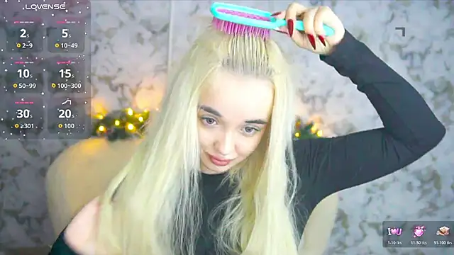 Ashley S online show from December 17, 11:42 pm