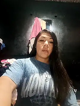 Karenn12 online show from April 7, 2:30 pm