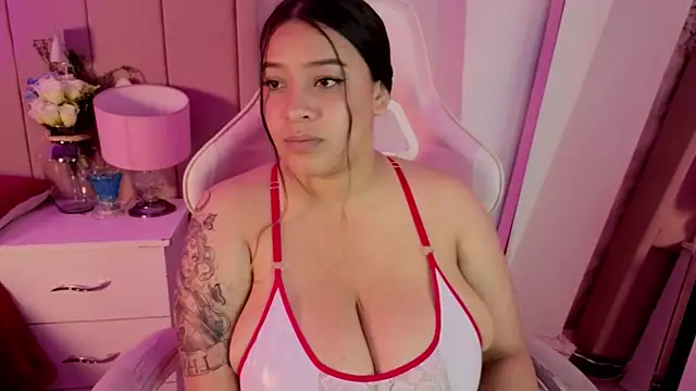 MollyBigBoobs12 online show from June 2, 10:00 pm