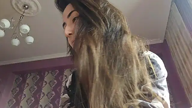 AlejandraDelaney online show from April 24, 12:52 pm