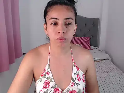 anngela01 online show from October 28, 5:35 am