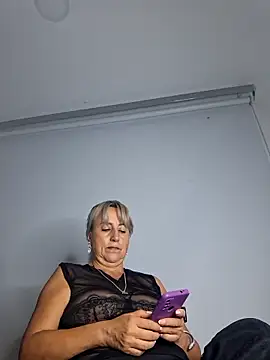 almaluna7 online show from February 9, 1:52 am