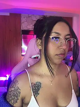 Tamara Roberts1 online show from February 24, 2:22 am