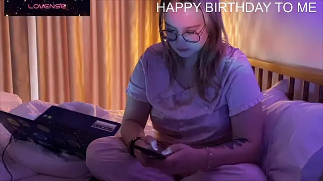 JacyWinslat online show from December 2, 1:29 am