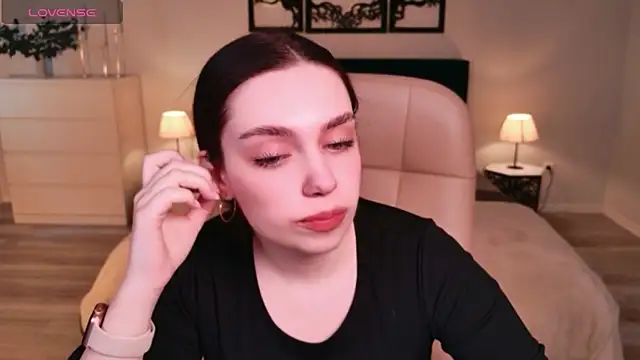 DaniellaLovely online show from March 6, 10:32 am