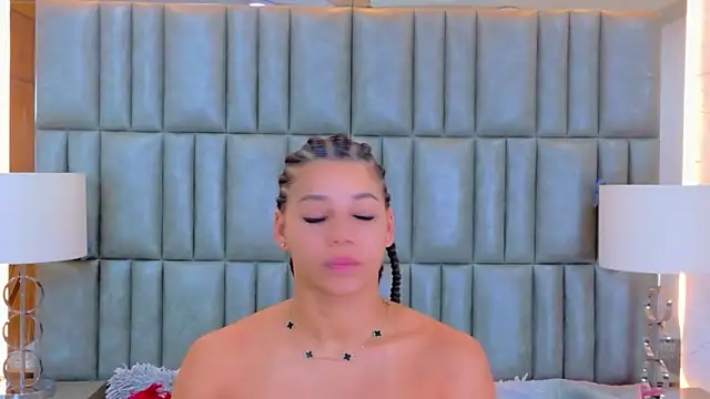 TiaraRosse online show from March 15, 12:29 pm